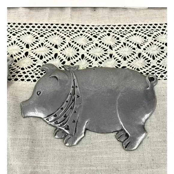 VTG Pewter Pig Trivet and Wall Decor Kitchen - Picture 6 of 14